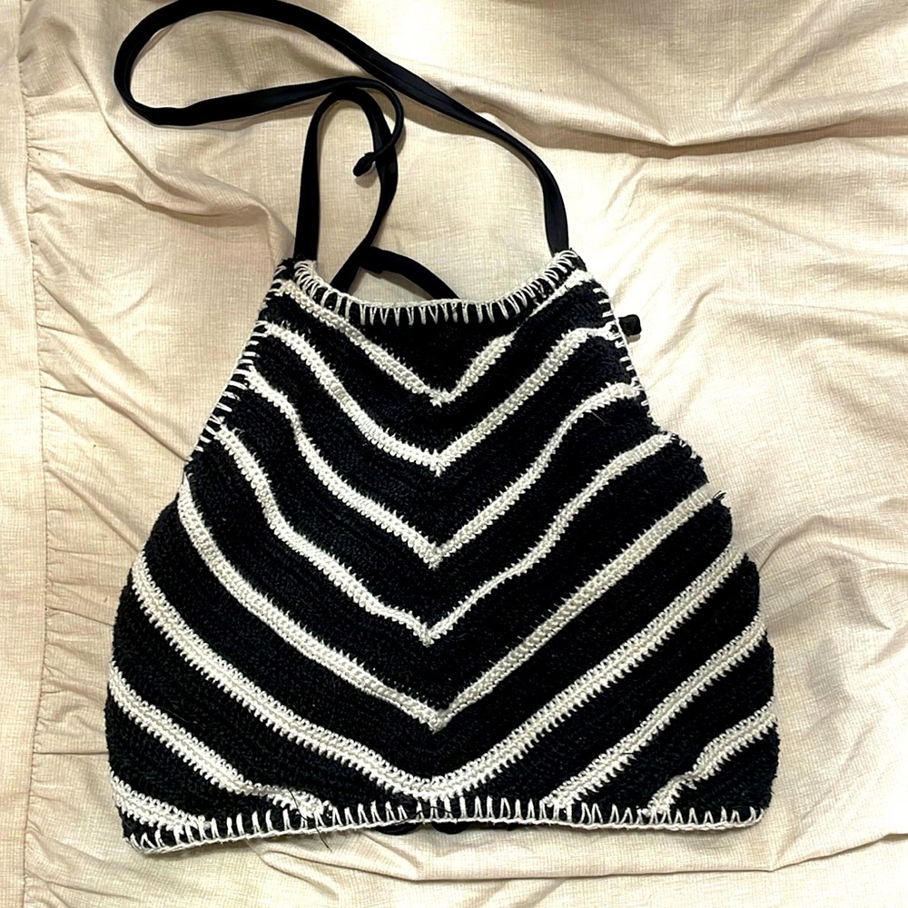 Comfort bikini top. Perfect for boat days/tubing, non slip.